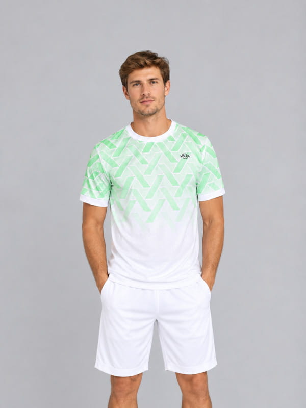 CAMISETA VERDE ADELANTE CON MODELO (1)